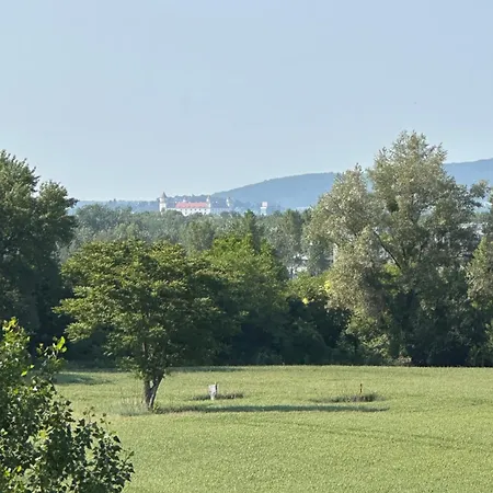 Modern Beautiful Close To The Center Apartmán