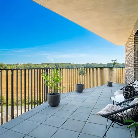 Modern Beautiful Close To The Center Daire Bratislava