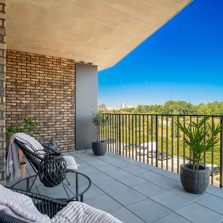 Modern Beautiful Close To The Center Daire *