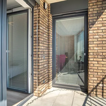 Modern Beautiful Close To The Center