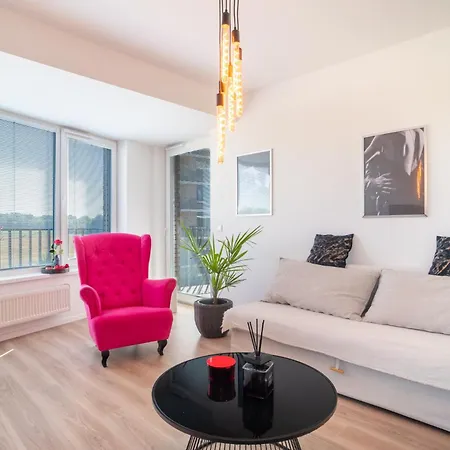 Modern Beautiful Close To The Center *