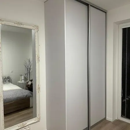 Modern Beautiful Close To The Center Apartment